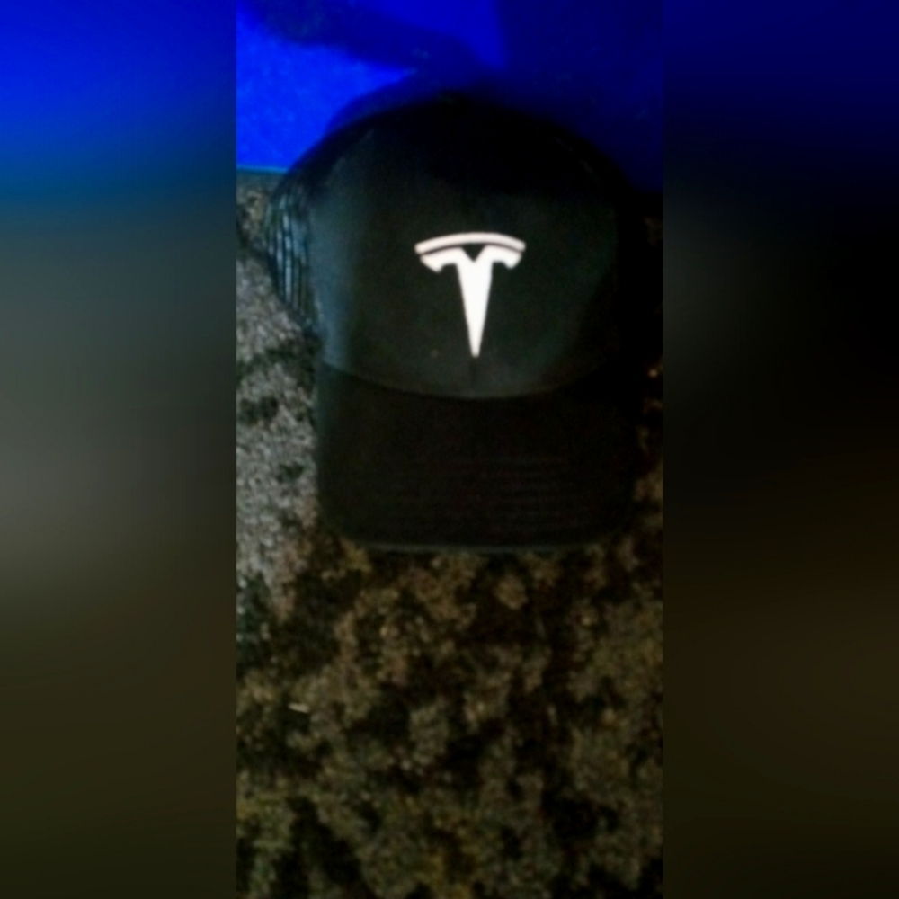 Tesla Black Logo Baseball Cap unisex